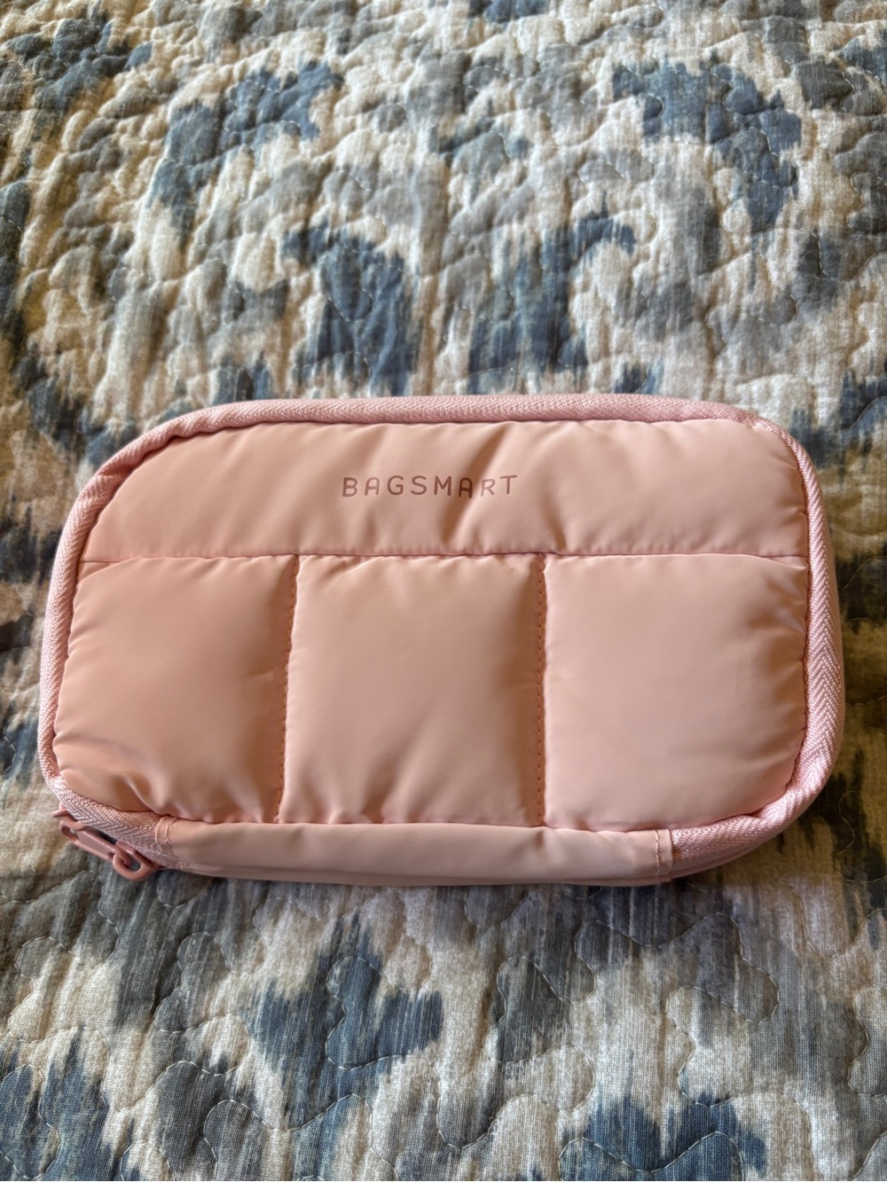 BAGSMART Pink Quilted Travel Organizer Pouch